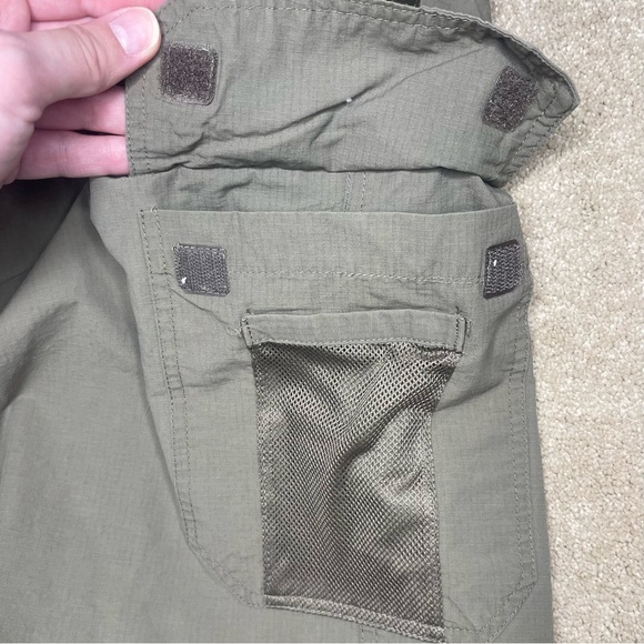 Lot of 2 Reel Legends Green Fishing Cargo Shorts - Picture 3 of 11